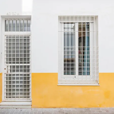 Hn Arrayan * Севилья